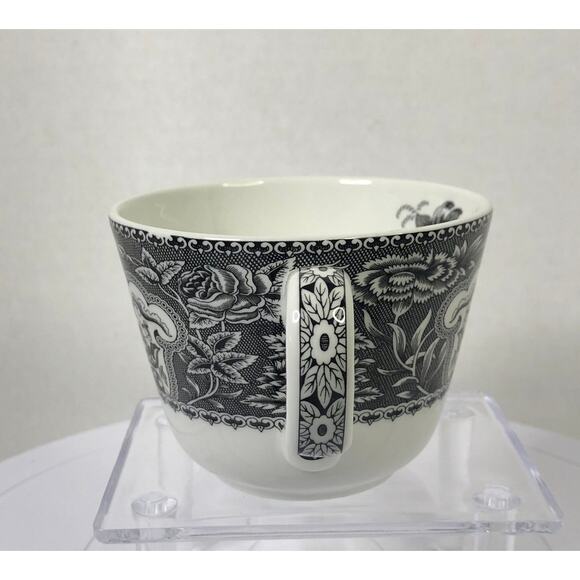 The Spode Blue Room Collection Floral Teacup and Saucer - Picture 11 of 13